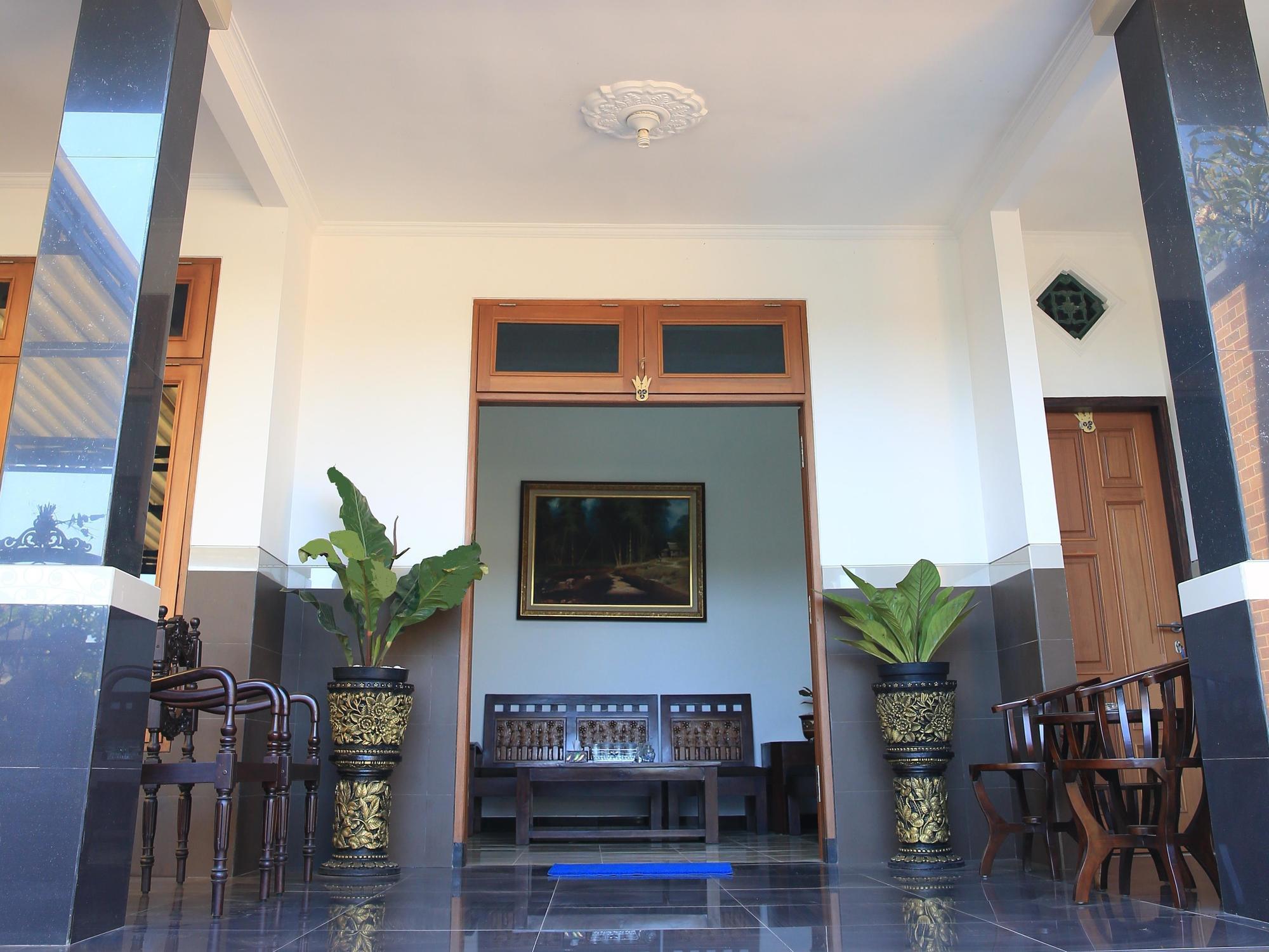 Puri Kusuma Guest House Табанан Экстерьер фото