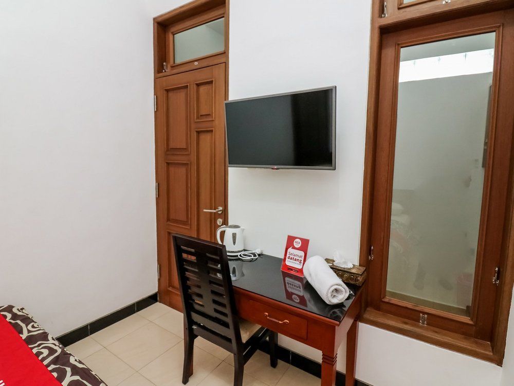 Puri Kusuma Guest House Табанан Экстерьер фото