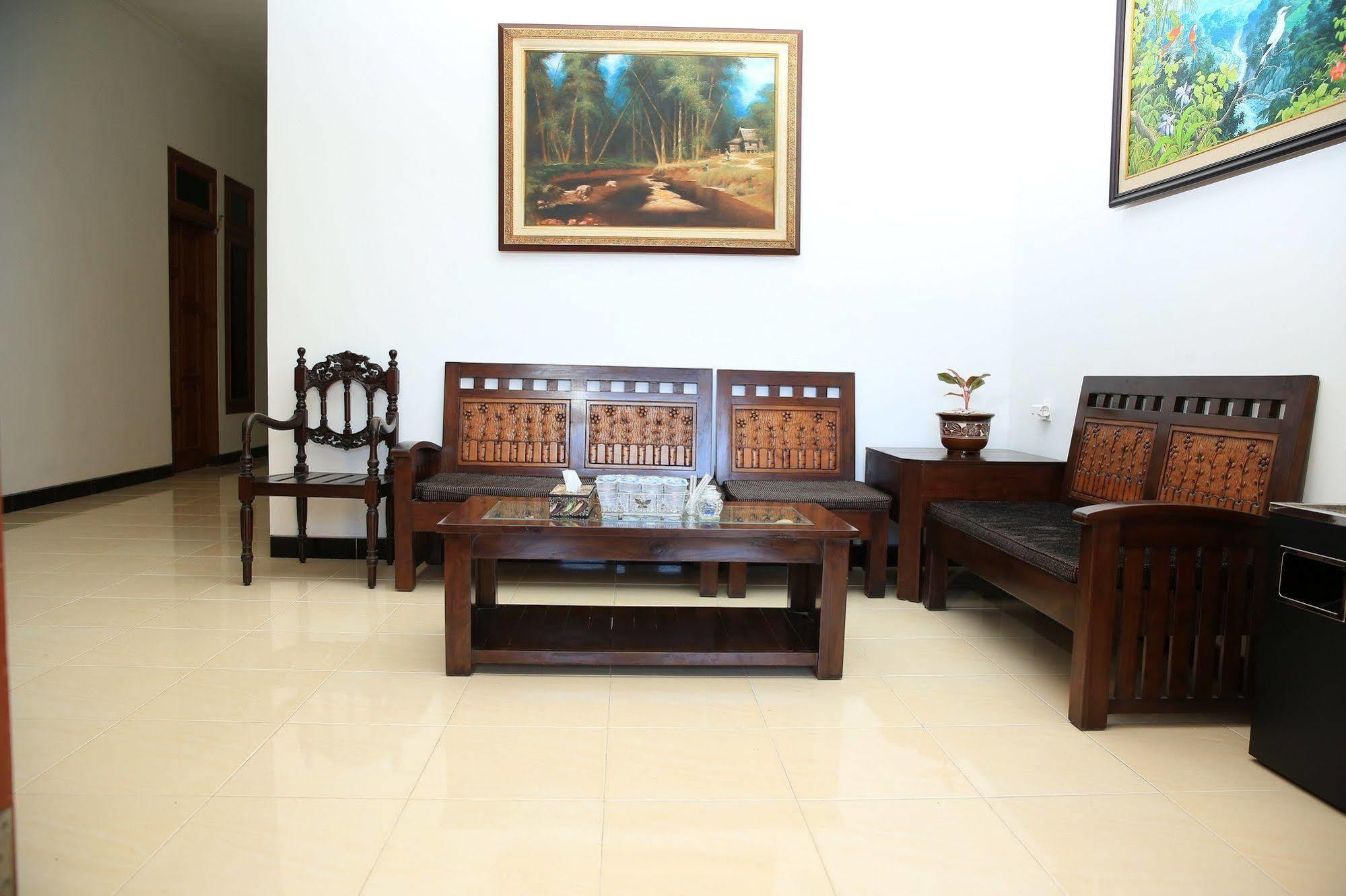 Puri Kusuma Guest House Табанан Экстерьер фото